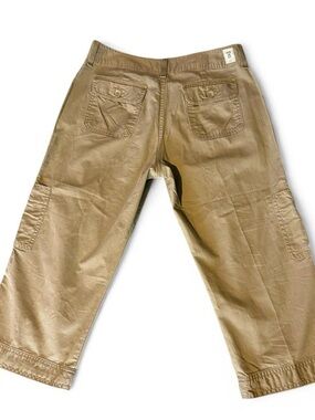 Levi's Tan capri  Pants